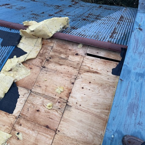 台風被害による屋根の損傷と修理の重要性サムネイル